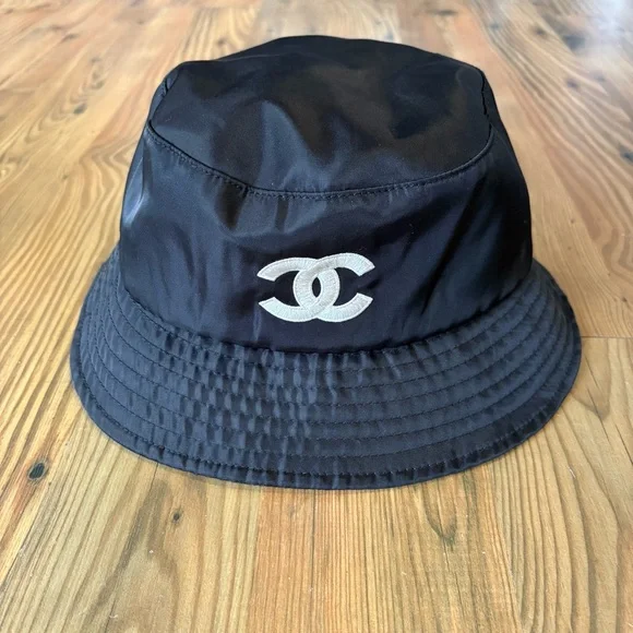 Black nylon bucket Chanel bucket hat Chanel CC Bucket Hat - TheRelux.com main image 3
